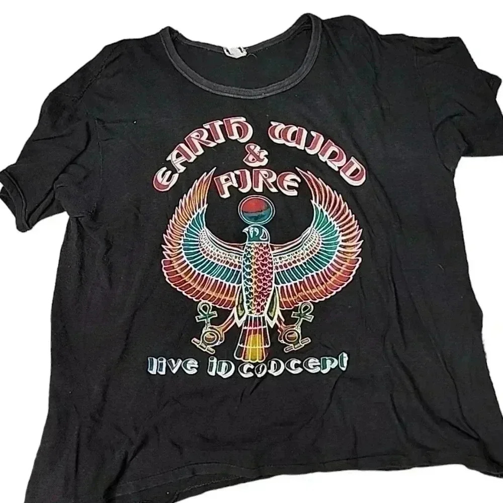 Vintage 70’s Earth, Wind & Fire Live In Concert T-Shirt. American Vintage